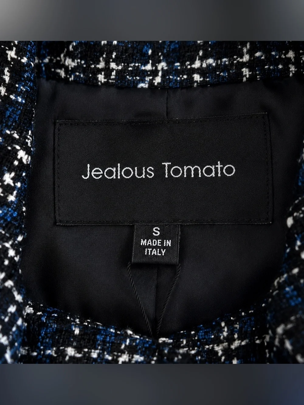 Jealous Tomato gorgeous statement